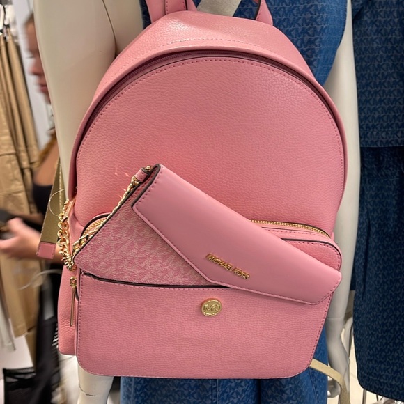 MICHAEL KORS Maisie Medium Pebbled Leather 2-in-1 Backpack
Carnation 
NWT - Picture 8 of 16